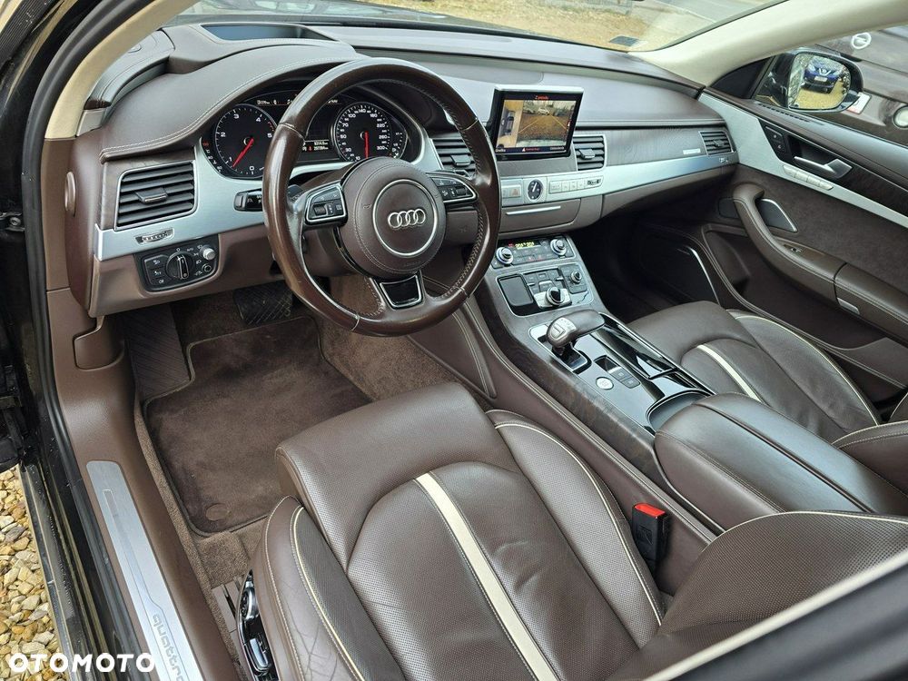 Audi A8 - 7