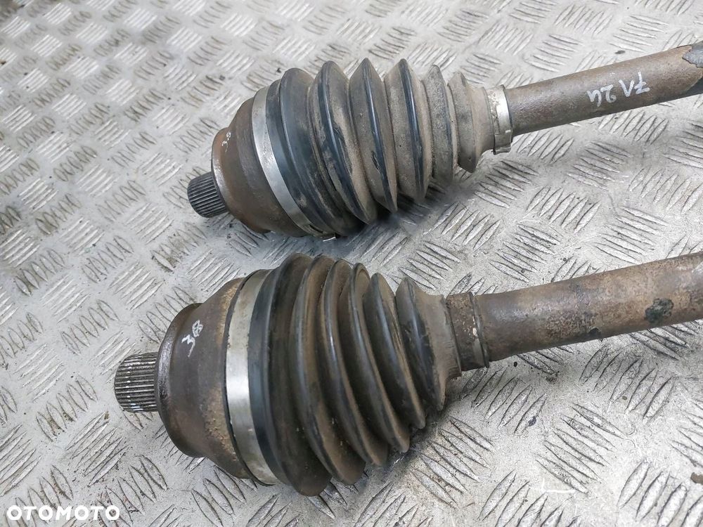 PÓŁOŚ LEWY PRZÓD + PRAWY PRZÓD 5B VOLKSWAGEN TRANSPORTER T4 2.4 D - 5