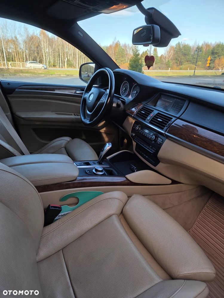 BMW X6 - 25
