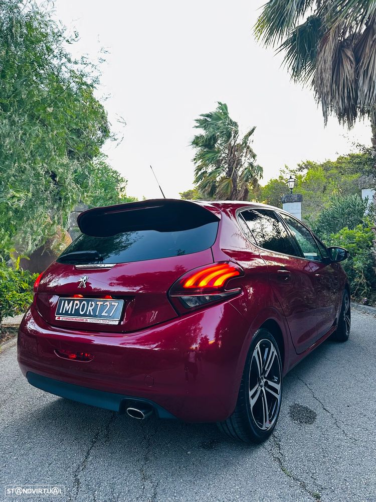 Peugeot 208 1.2 PureTech GT Line - 18