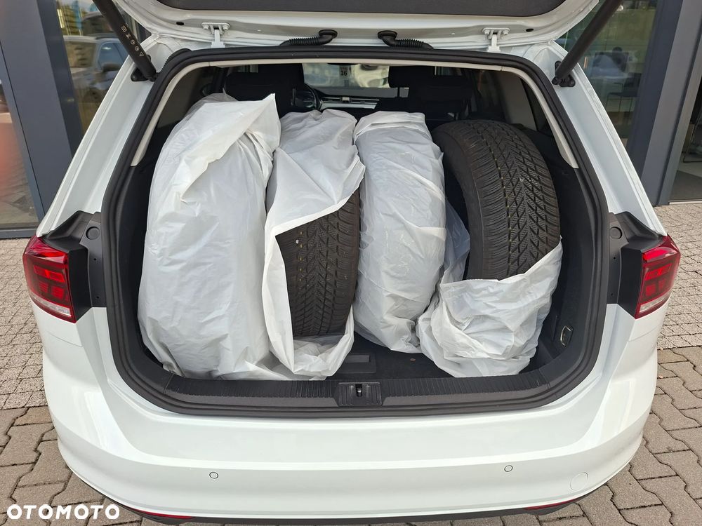 Volkswagen Passat - 26