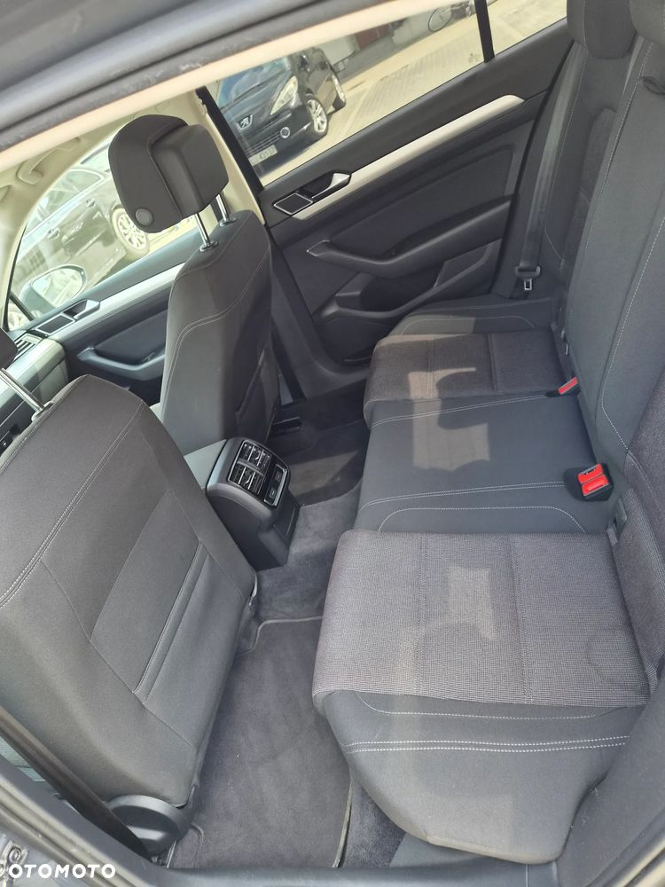 Volkswagen Passat 2.0 TDI BMT Comfortline DSG - 15