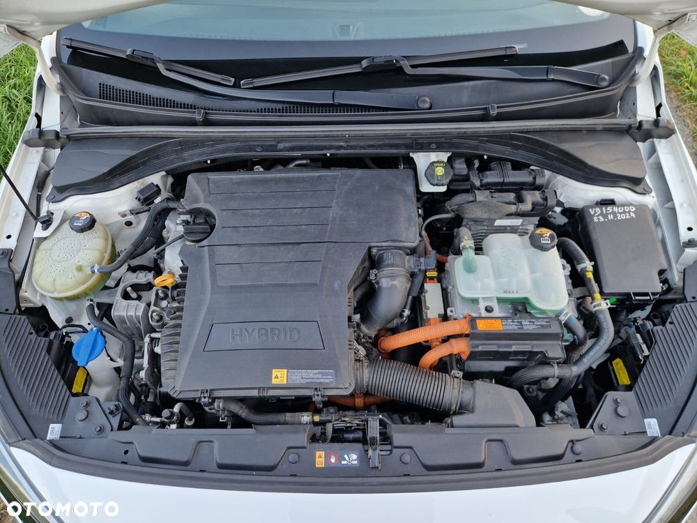 Hyundai IONIQ - 10