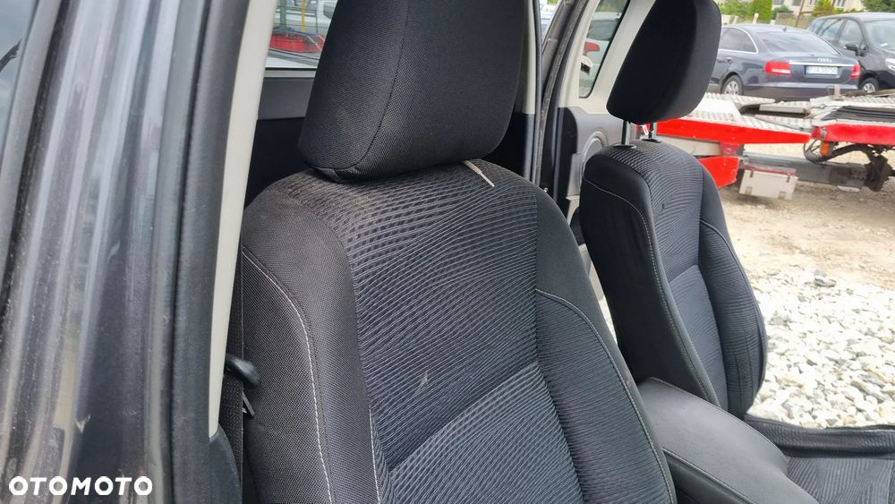 Toyota Hilux 4x4 Double Cab Executive - 25