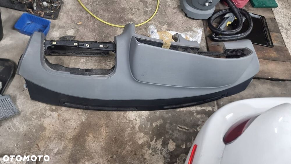 DESKA KONSOLA KOKPIT POD SCHOWEK SIWY BMW 8 E31 850 840 EU - 3