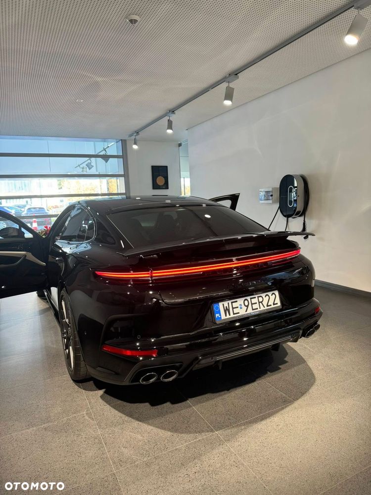 Porsche Panamera - 4