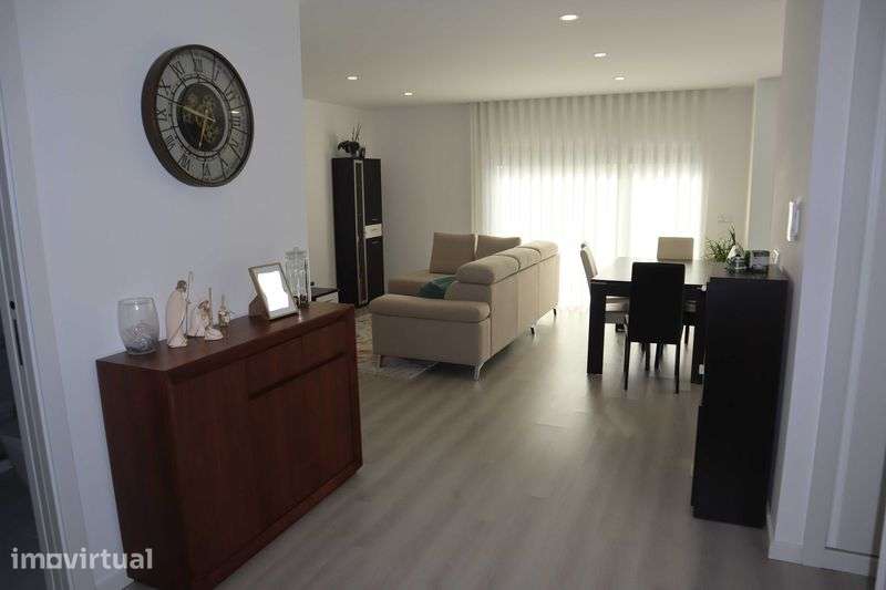 Apartamento T2 semi-novo em Pombal (Barrocal) - Grande imagem: 4/10
