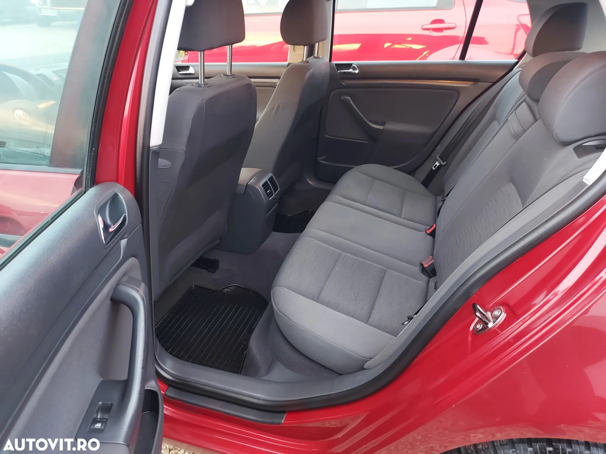 Volkswagen Golf - 16