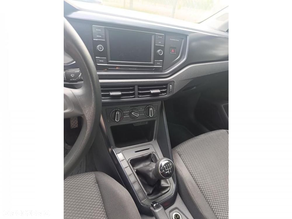 Volkswagen Polo - 11