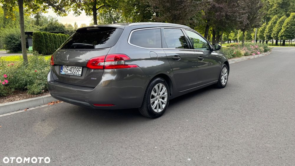 Peugeot 308 1.2 PureTech Allure S&S - 6
