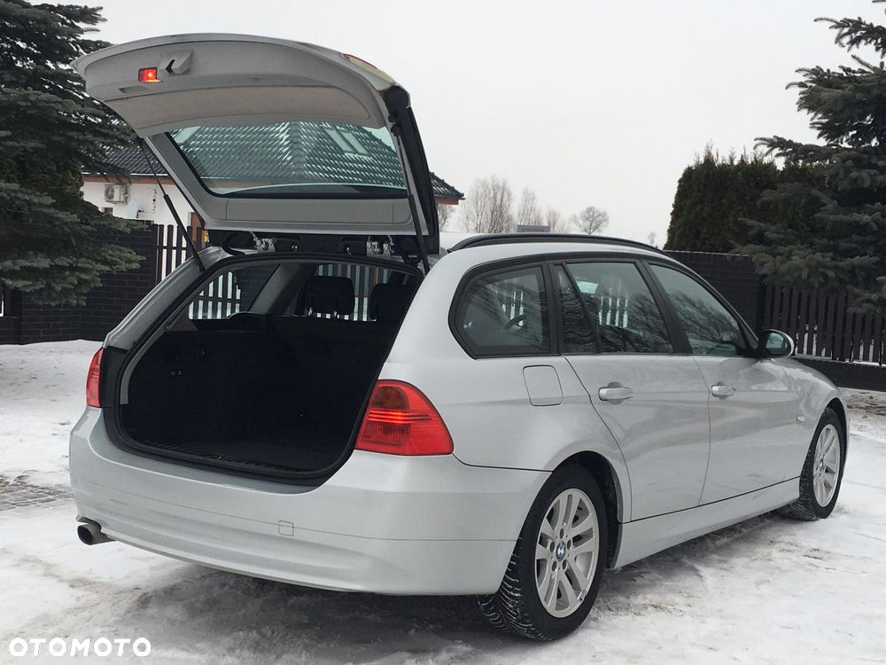 BMW Seria 3 320d - 12