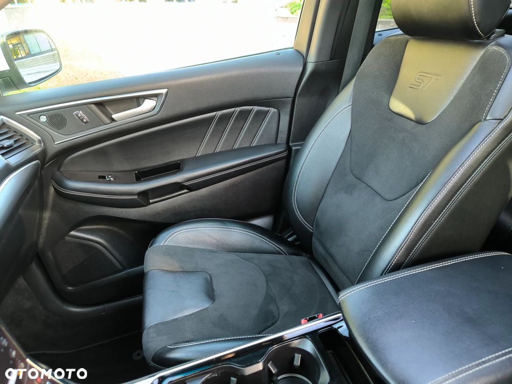Ford Edge - 12