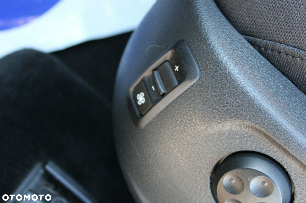 Volkswagen Passat - 18