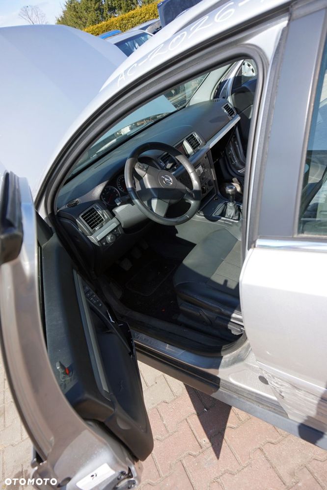 OPEL VECTRA C LIFT KOMBI 2008 Z157 1.9 CDTI Z19DTH 150KM F40 355 SREBRNY na części - 11