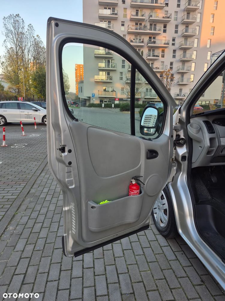 Renault Traffic - 11