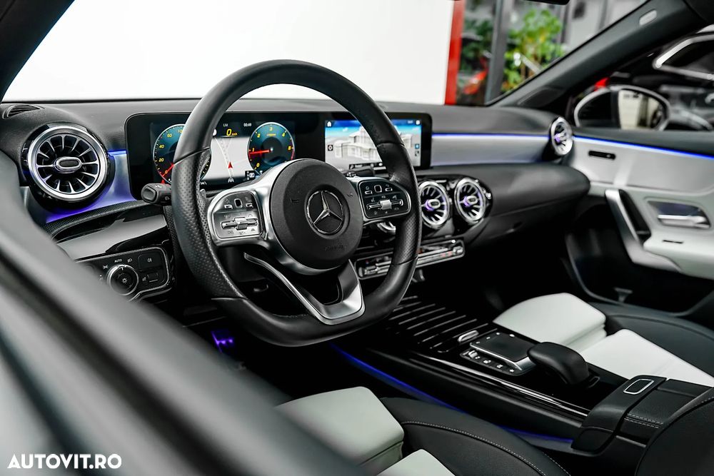 Mercedes-Benz A 180 d Sedan 7G-DCT AMG Line - 12
