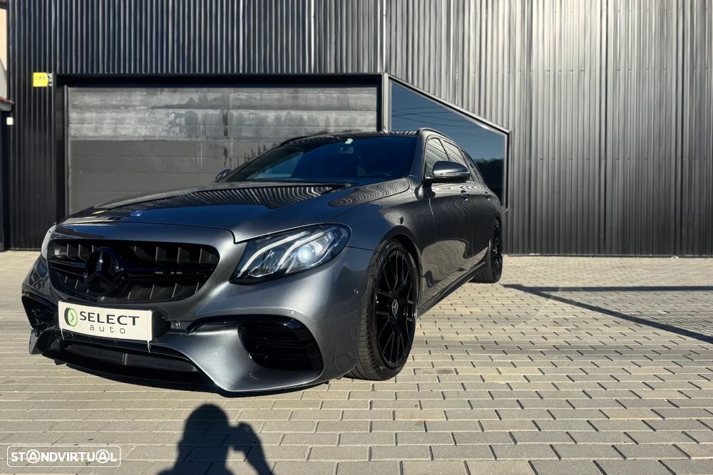Mercedes-Benz E 220 d T 9G-TRONIC AMG Line - 10