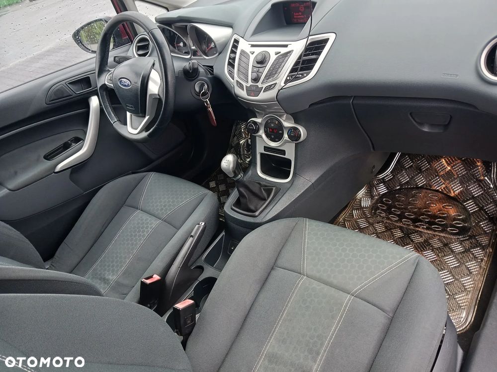 Ford Fiesta 1.25 Titanium EU5 - 8