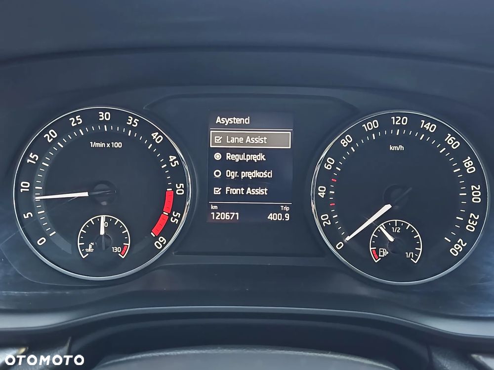 Skoda Octavia 2.0 TDI Ambition DSG - 14