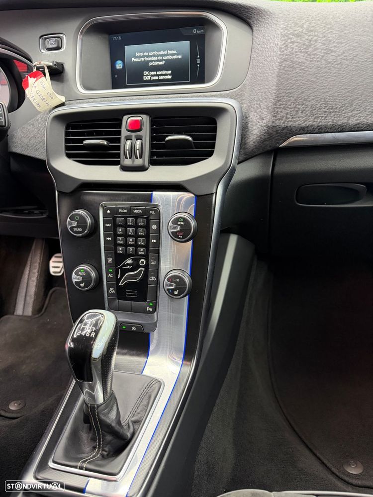 Volvo V40 2.0 D2 R-Design - 12