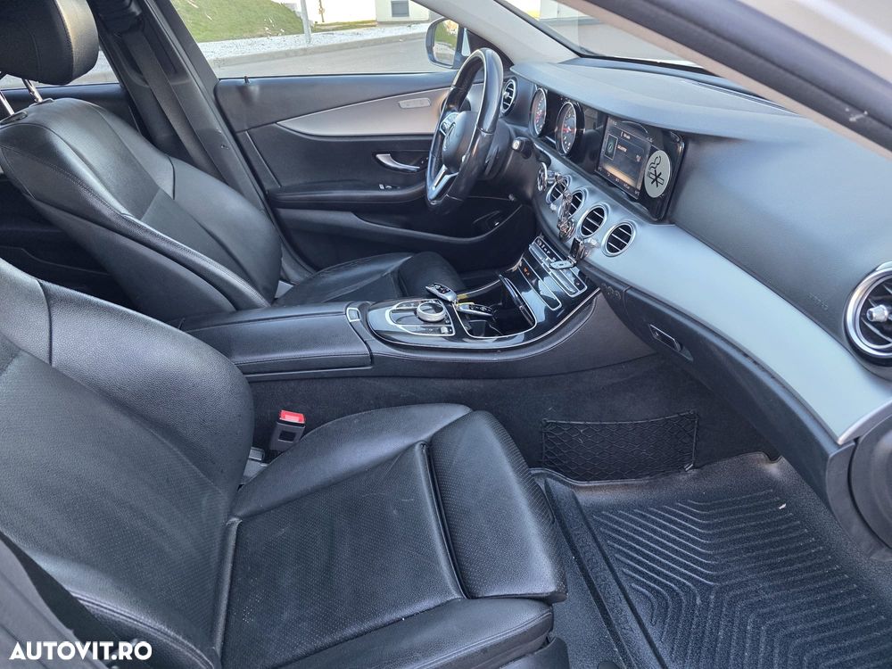 Mercedes-Benz E 220 d 4Matic 9G-TRONIC - 8