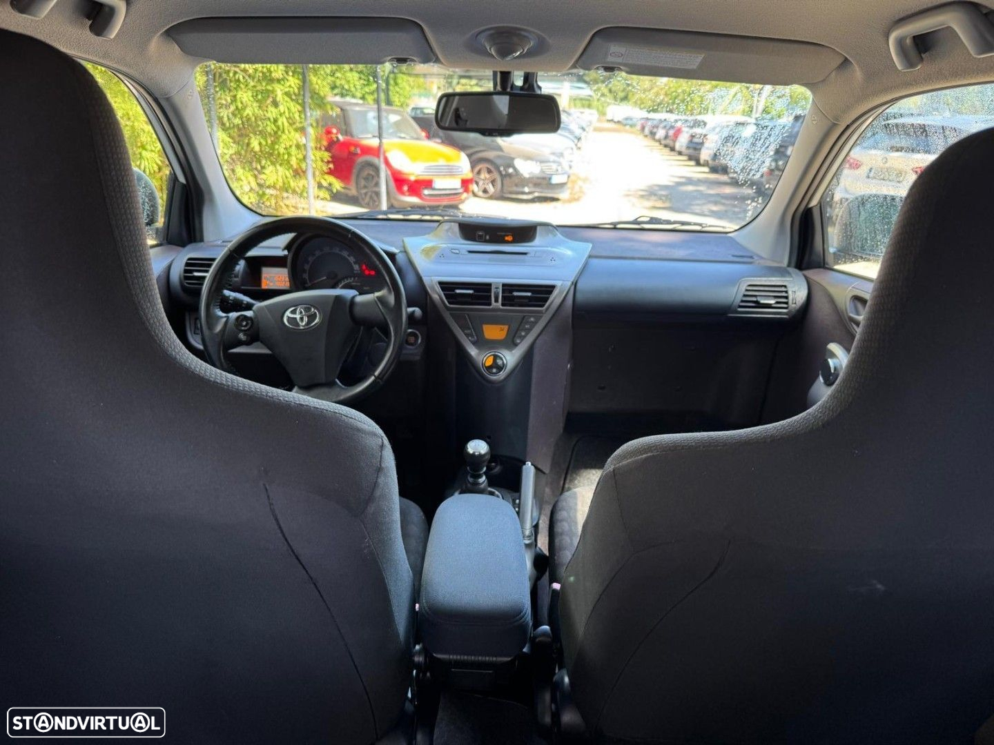 Toyota iQ 1.0 VVT-i - 13