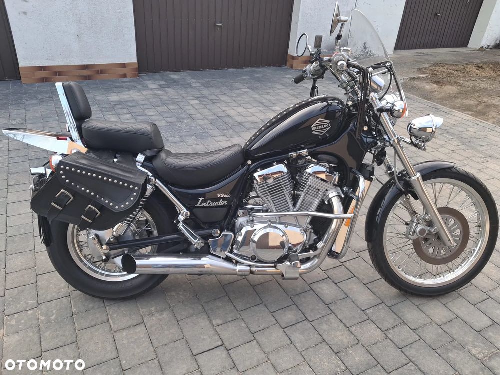 Suzuki Intruder - 2