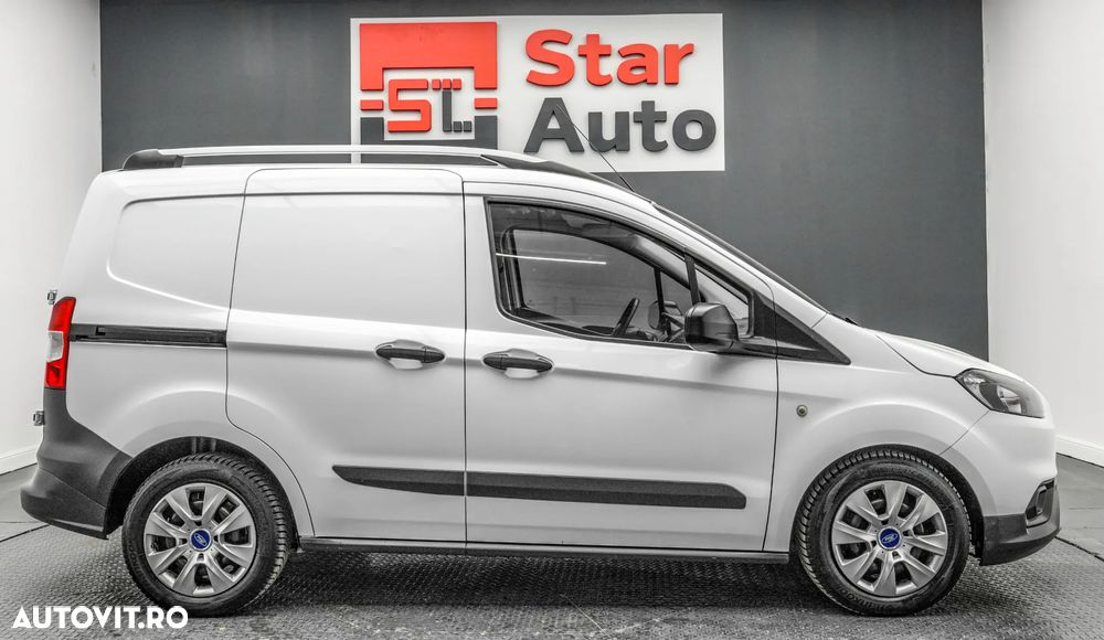 Ford Transit Courier - 10