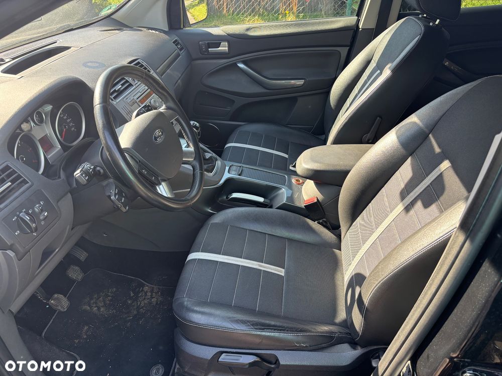 Ford Kuga 2.0 TDCi 4x4 Titanium - 6