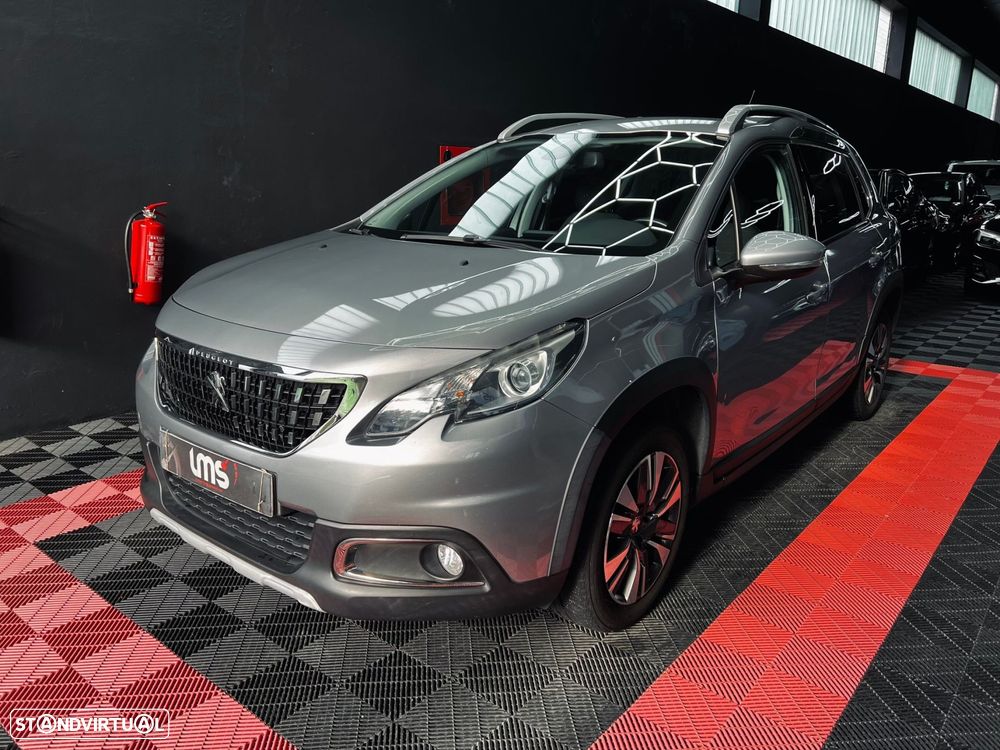Peugeot 2008 1.2 PureTech Allure - 3