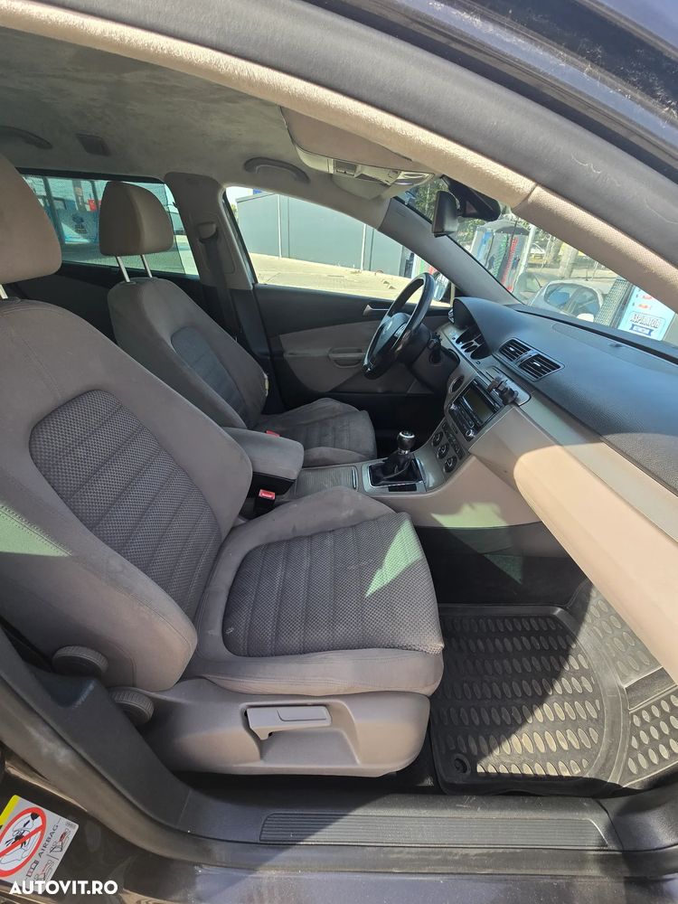 Volkswagen Passat 2009 photo 4
