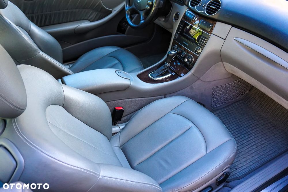 Mercedes-Benz CLK - 8