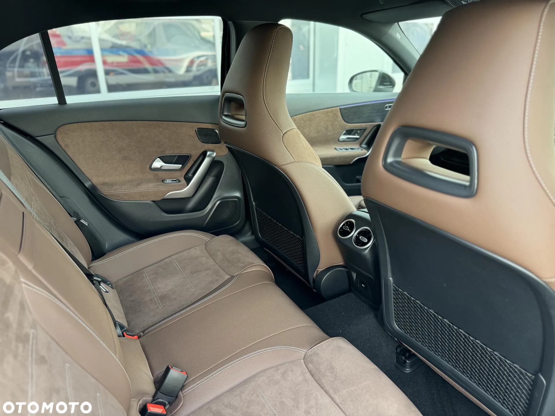 Mercedes-Benz Klasa A 250 e PHEV AMG Line 8G-DCT - 18