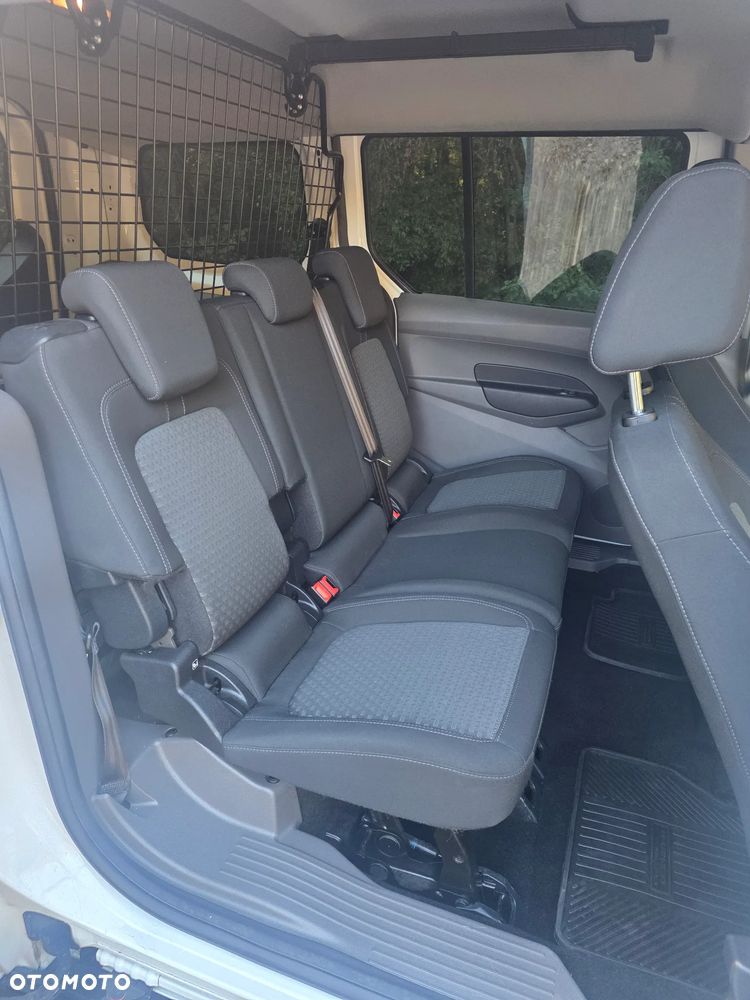 Ford Transit Connect - 14