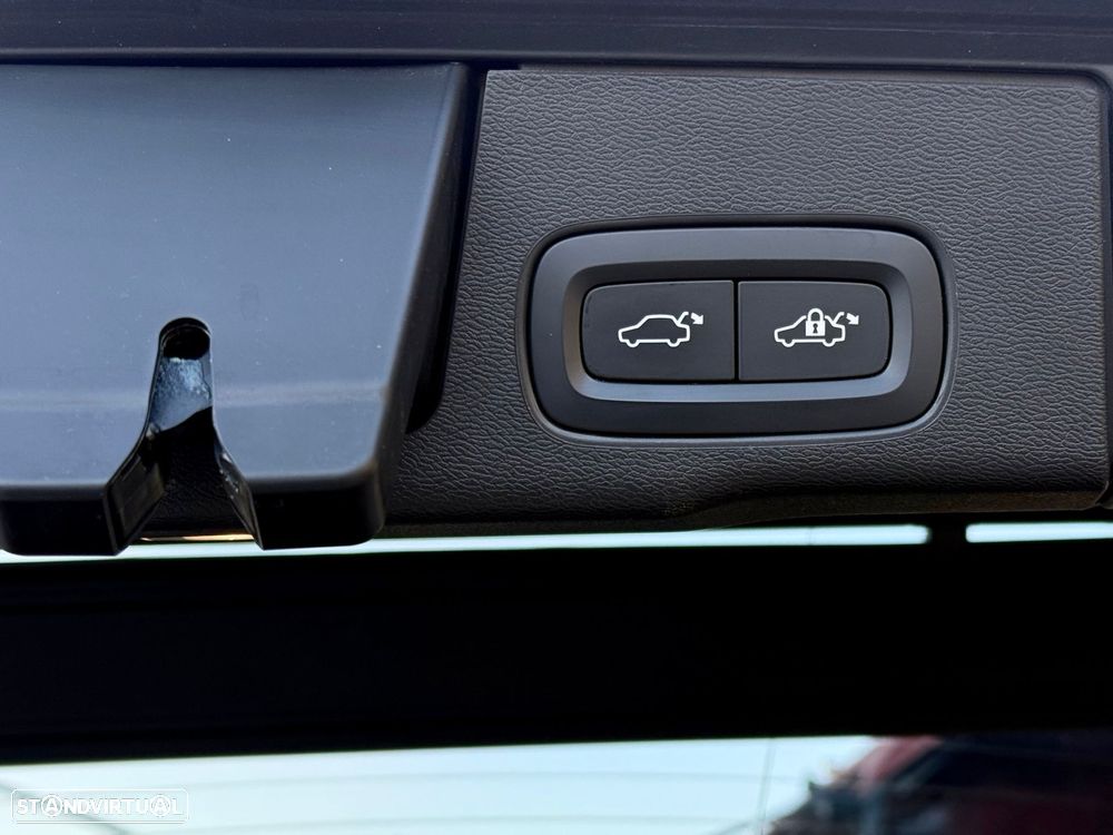 Volvo XC 60 2.0 T8 PHEV Inscription AWD - 23