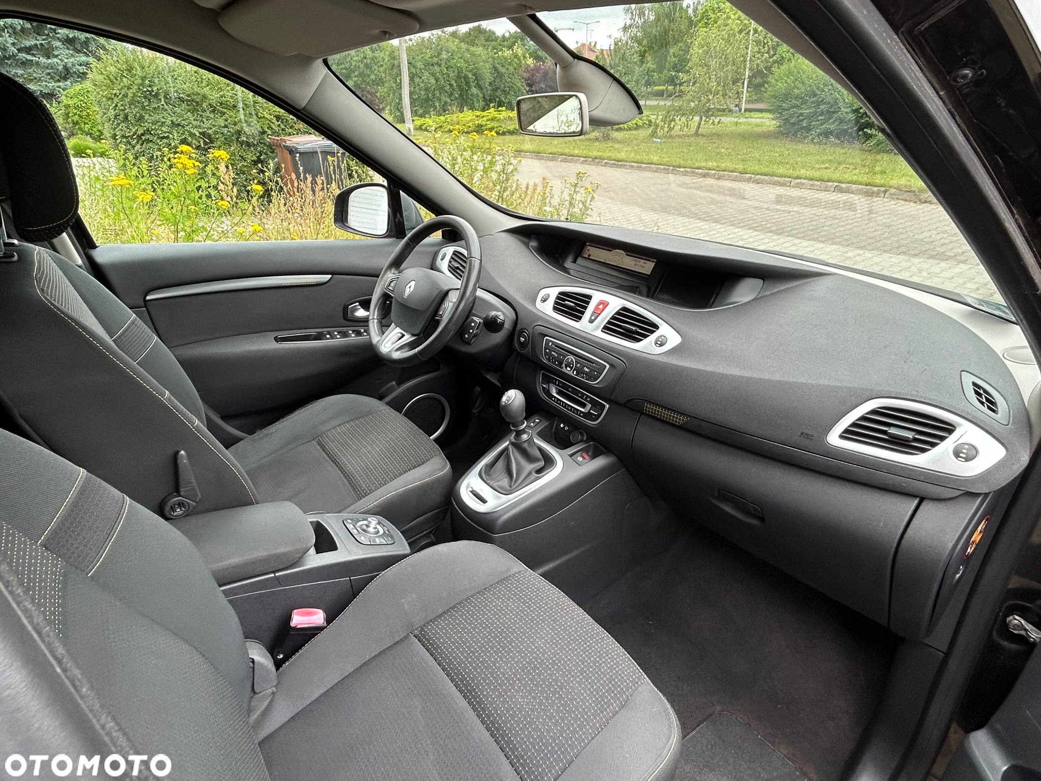 Renault Scenic 1.4 16V TCE Bose Edition - 8