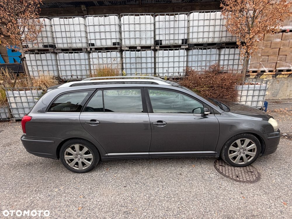 Toyota Avensis 2.0 D-4D Sol+NAVI - 6