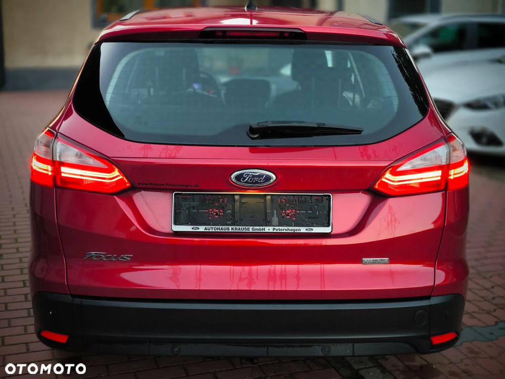 Ford Focus 1.0 EcoBoost Titanium - 27