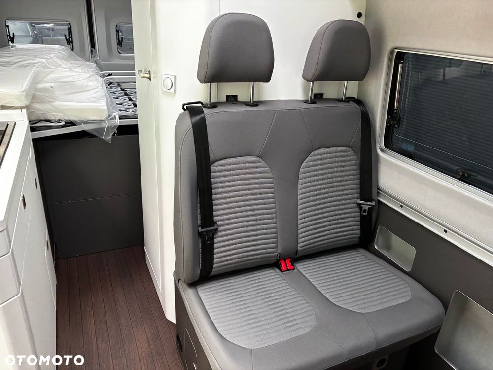 Volkswagen Crafter - 32