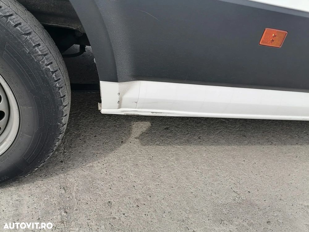 Volkswagen Crafter Furgon L3H2 2.0 TDI - 19