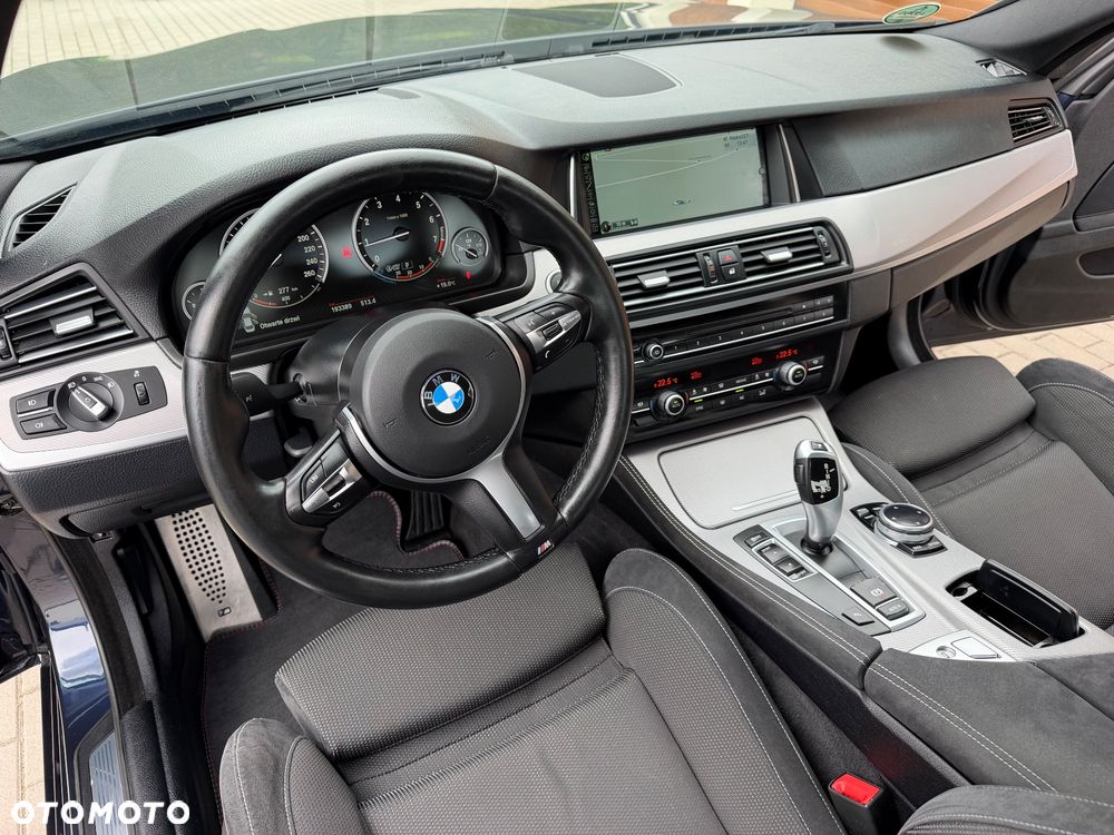 BMW Seria 5 520i Sport-Aut - 8