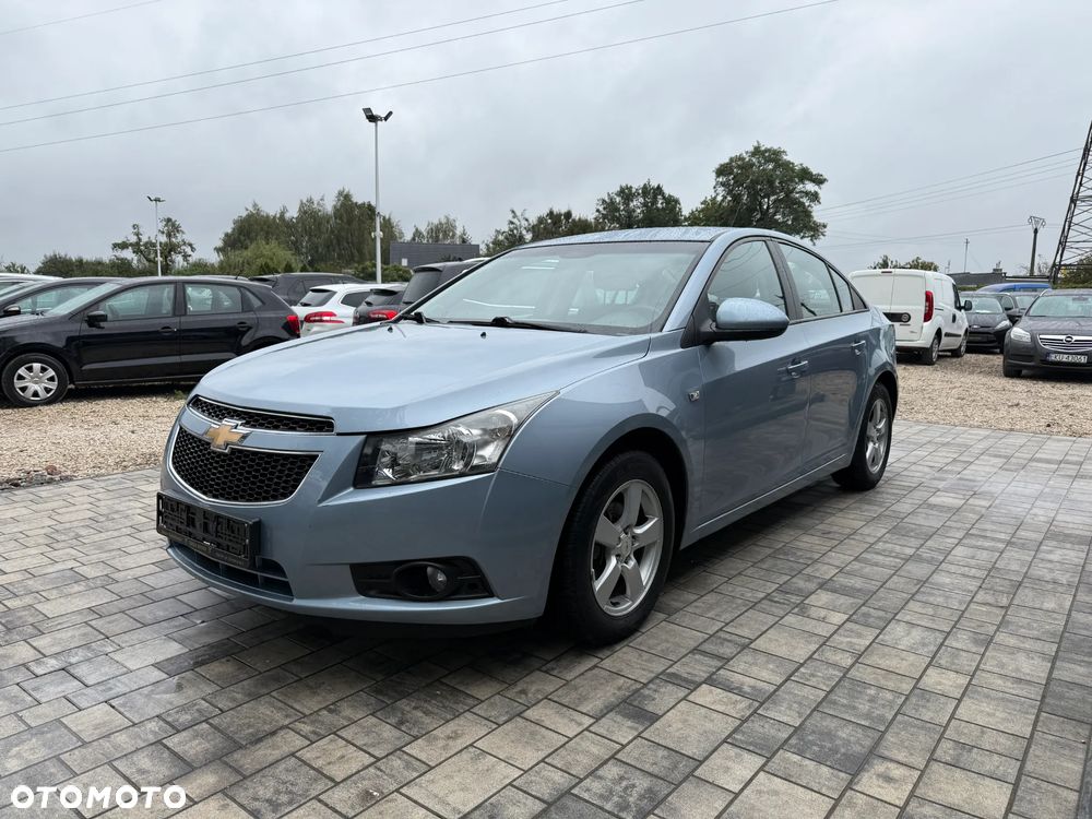 Chevrolet Cruze 1.6 LS - 18