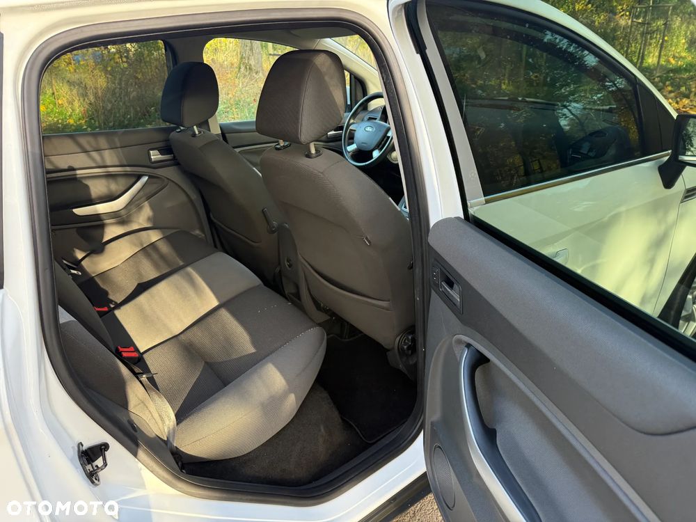 Ford Kuga 2.0 TDCi Titanium - 23