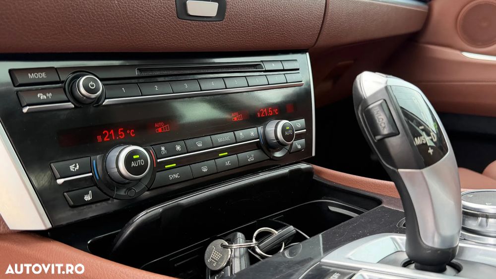BMW Seria 5 520d Aut. Luxury Line - 10