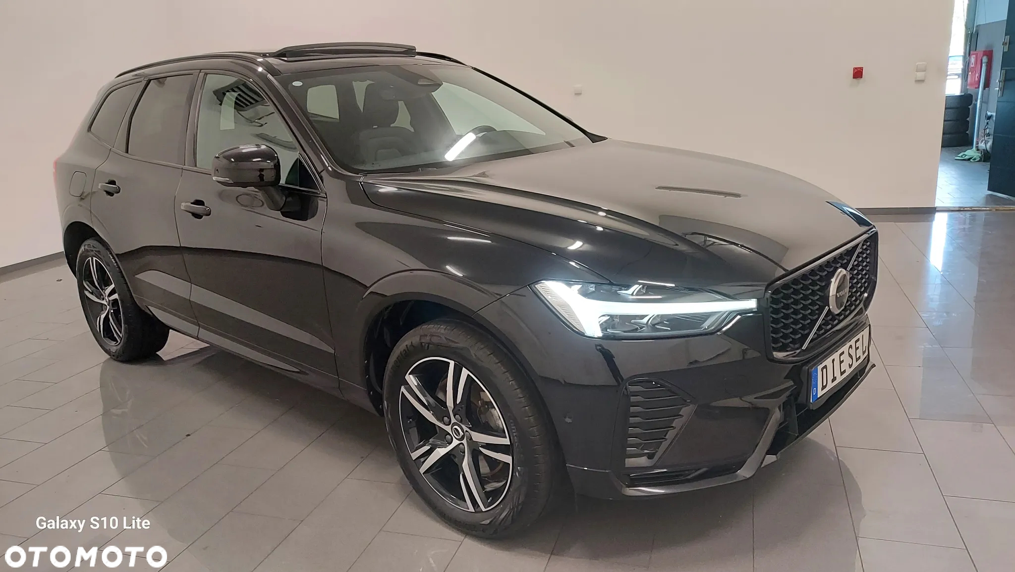 Volvo XC 60 B4 D Plus Dark - 2