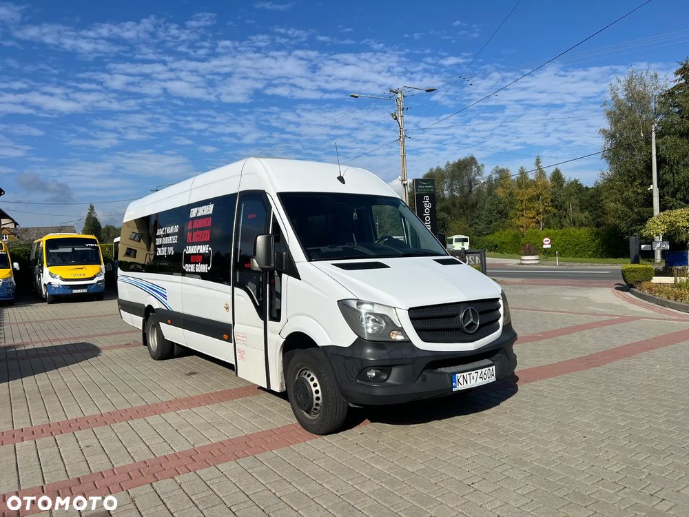Mercedes-Benz Sprinter - 1