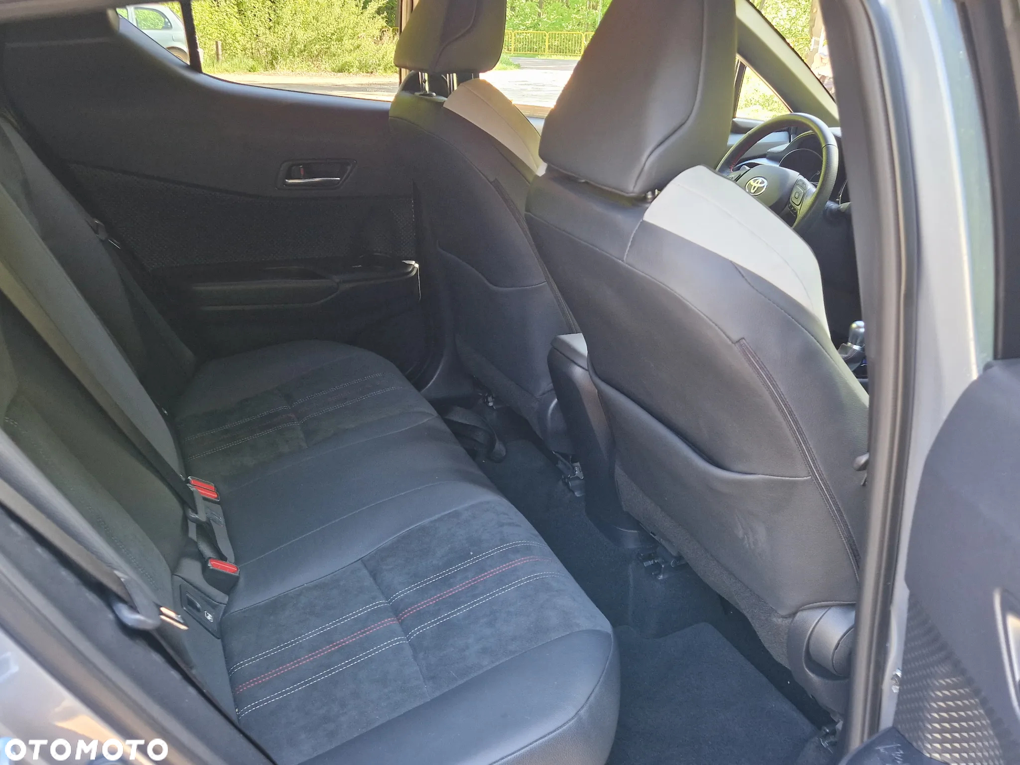 Toyota C-HR 1.8 Hybrid GPF GR Sport - 14