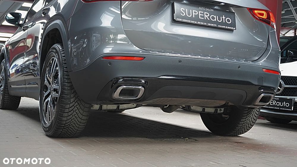 Mercedes-Benz GLA 180 - 14