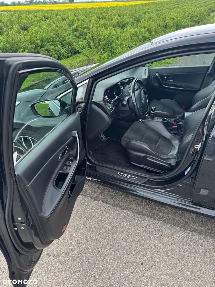 Kia Ceed 1.6 T-GDI GT - 15