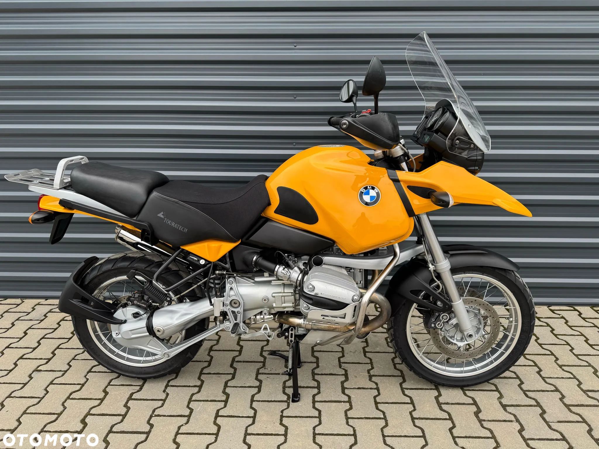 BMW R - 1
